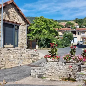 https://fontaine-vieille.midi-pyreneeshotels.com